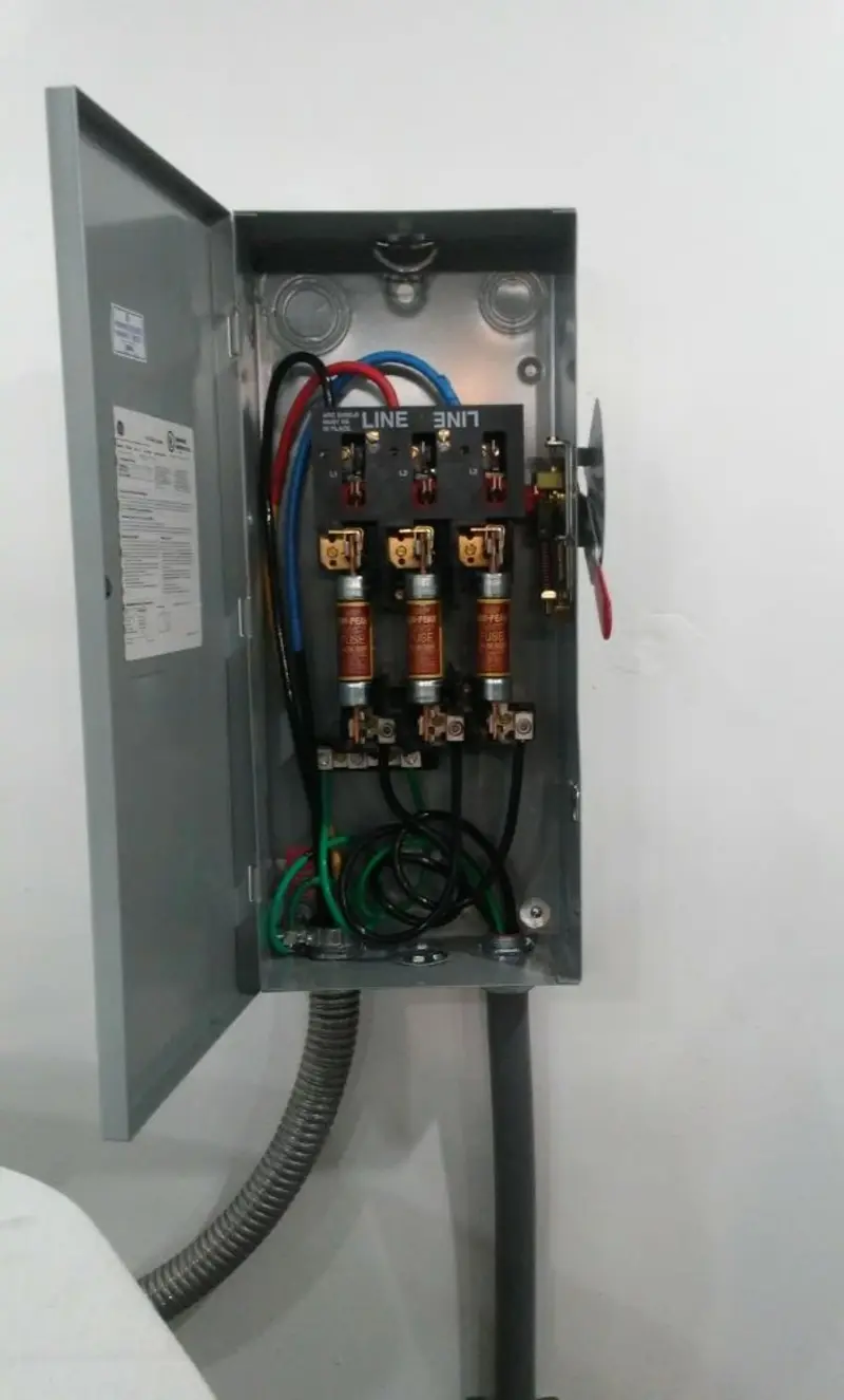 Three-phase disconnect switch installed for Electrical Wiring & Rewiring in Golden Gate
